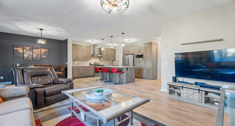 178 Buckskin Way, Cochrane, Alberta T4C2R7, 4 Bedrooms Bedrooms, ,4 BathroomsBathrooms,Residential,For Sale,Buckskin,A2261663