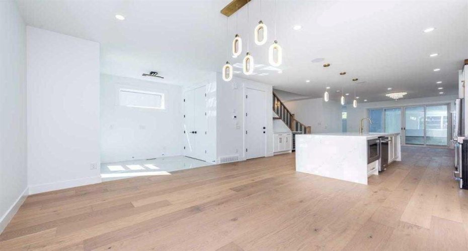 105 Hartford Road, Calgary, Alberta T2K2A7, 4 Bedrooms Bedrooms, ,4 BathroomsBathrooms,Residential,For Sale,Hartford,A2261195