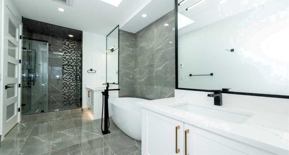 105 Hartford Road, Calgary, Alberta T2K2A7, 4 Bedrooms Bedrooms, ,4 BathroomsBathrooms,Residential,For Sale,Hartford,A2261195