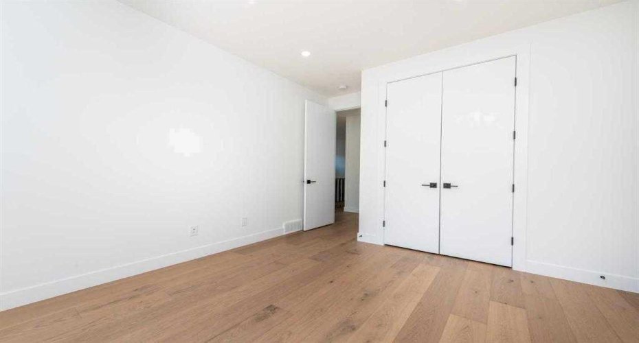 105 Hartford Road, Calgary, Alberta T2K2A7, 4 Bedrooms Bedrooms, ,4 BathroomsBathrooms,Residential,For Sale,Hartford,A2261195