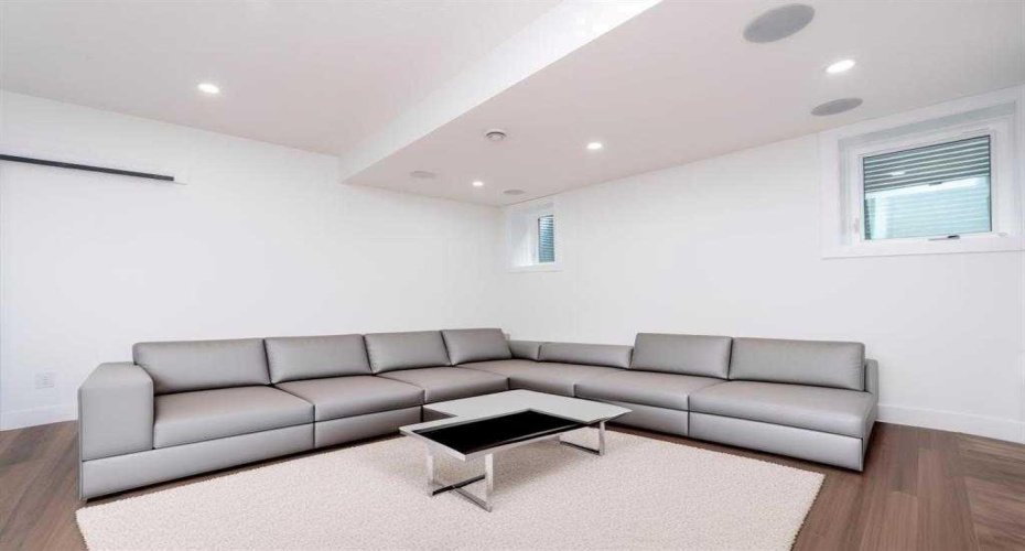 105 Hartford Road, Calgary, Alberta T2K2A7, 4 Bedrooms Bedrooms, ,4 BathroomsBathrooms,Residential,For Sale,Hartford,A2261195