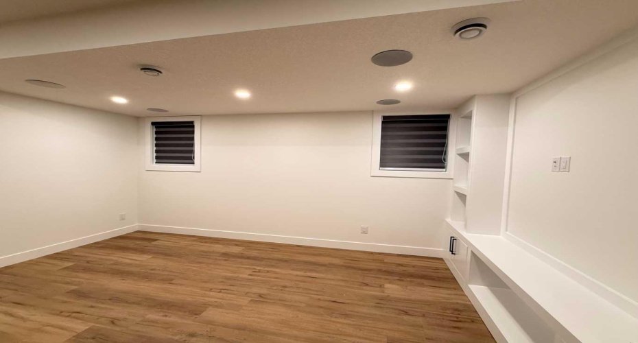 105 Hartford Road, Calgary, Alberta T2K2A7, 4 Bedrooms Bedrooms, ,4 BathroomsBathrooms,Residential,For Sale,Hartford,A2261195