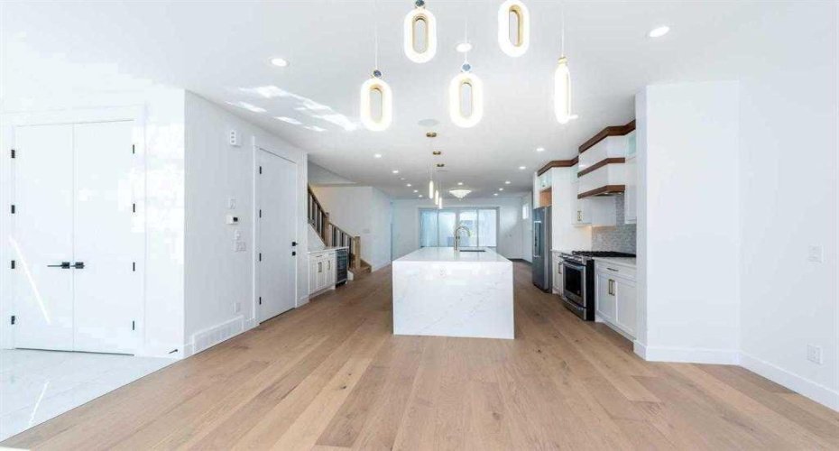 105 Hartford Road, Calgary, Alberta T2K2A7, 4 Bedrooms Bedrooms, ,4 BathroomsBathrooms,Residential,For Sale,Hartford,A2261195