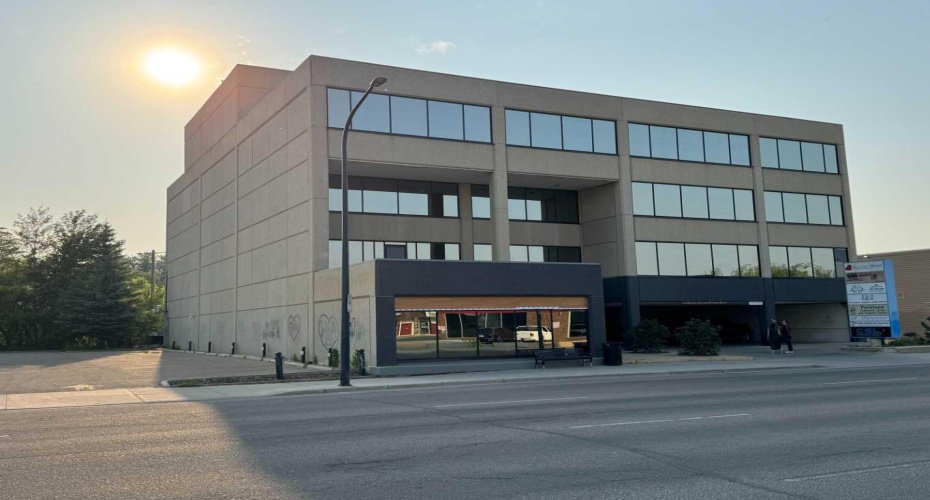 4406 50 Avenue, Red Deer, Alberta T4N 3Z6, ,Commercial,For Lease,Port o Call,50,A2262206