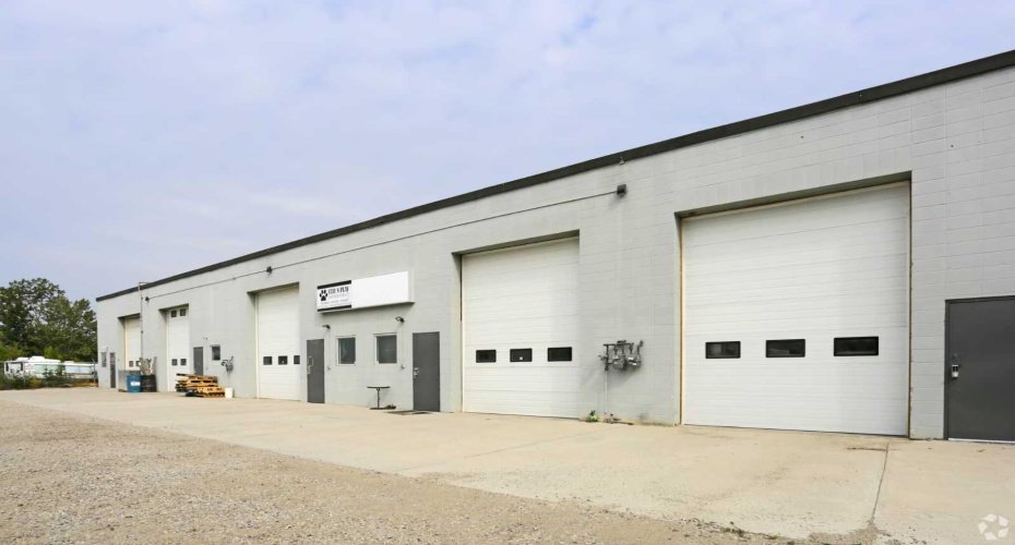 12416 Barlow Trail, Calgary, Alberta T3N 2P8, ,Commercial,For Sale,Barlow,A2262278