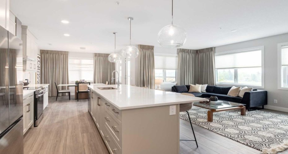 110 Greenbriar Place, Calgary, Alberta X0X 0X0, 2 Bedrooms Bedrooms, ,2 BathroomsBathrooms,Residential,For Sale,Greenbriar,A2261047