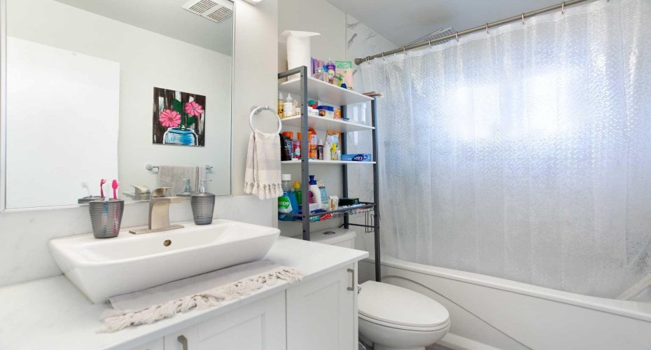 119 Maranda Close, Calgary, Alberta T2A 3E7, 2 Bedrooms Bedrooms, ,2 BathroomsBathrooms,Residential,For Sale,Maranda,A2261781