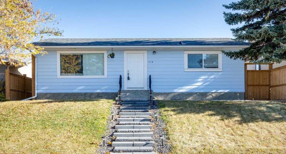 119 Maranda Close, Calgary, Alberta T2A 3E7, 2 Bedrooms Bedrooms, ,2 BathroomsBathrooms,Residential,For Sale,Maranda,A2261781