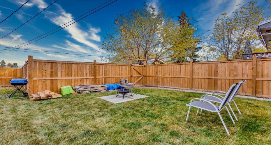 119 Maranda Close, Calgary, Alberta T2A 3E7, 2 Bedrooms Bedrooms, ,2 BathroomsBathrooms,Residential,For Sale,Maranda,A2261781