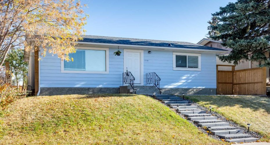 119 Maranda Close, Calgary, Alberta T2A 3E7, 2 Bedrooms Bedrooms, ,2 BathroomsBathrooms,Residential,For Sale,Maranda,A2261781