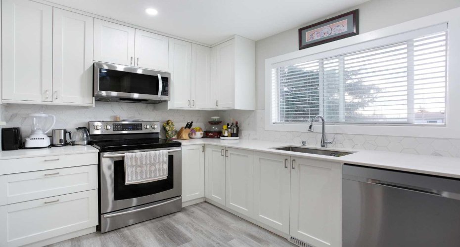 119 Maranda Close, Calgary, Alberta T2A 3E7, 2 Bedrooms Bedrooms, ,2 BathroomsBathrooms,Residential,For Sale,Maranda,A2261781