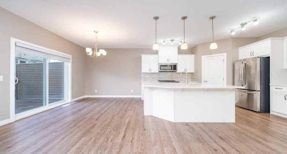 243 Kinniburgh Road, Chestermere, Alberta T1X0Y7, 3 Bedrooms Bedrooms, ,3 BathroomsBathrooms,Residential,For Sale,Kinniburgh,A2262693