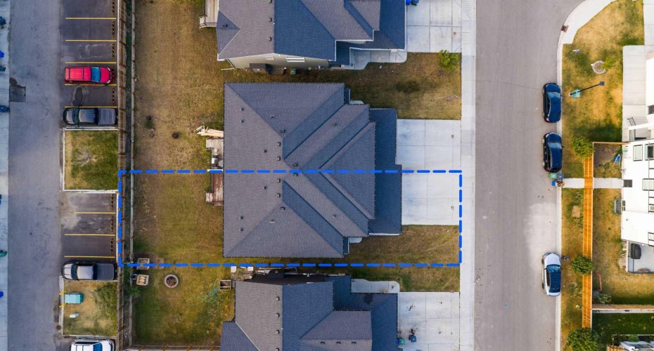 243 Kinniburgh Road, Chestermere, Alberta T1X0Y7, 3 Bedrooms Bedrooms, ,3 BathroomsBathrooms,Residential,For Sale,Kinniburgh,A2262693