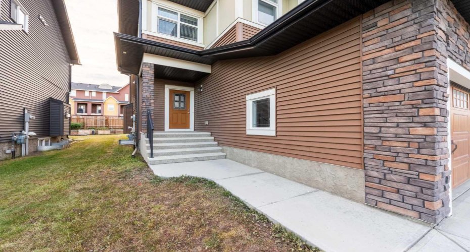 243 Kinniburgh Road, Chestermere, Alberta T1X0Y7, 3 Bedrooms Bedrooms, ,3 BathroomsBathrooms,Residential,For Sale,Kinniburgh,A2262693