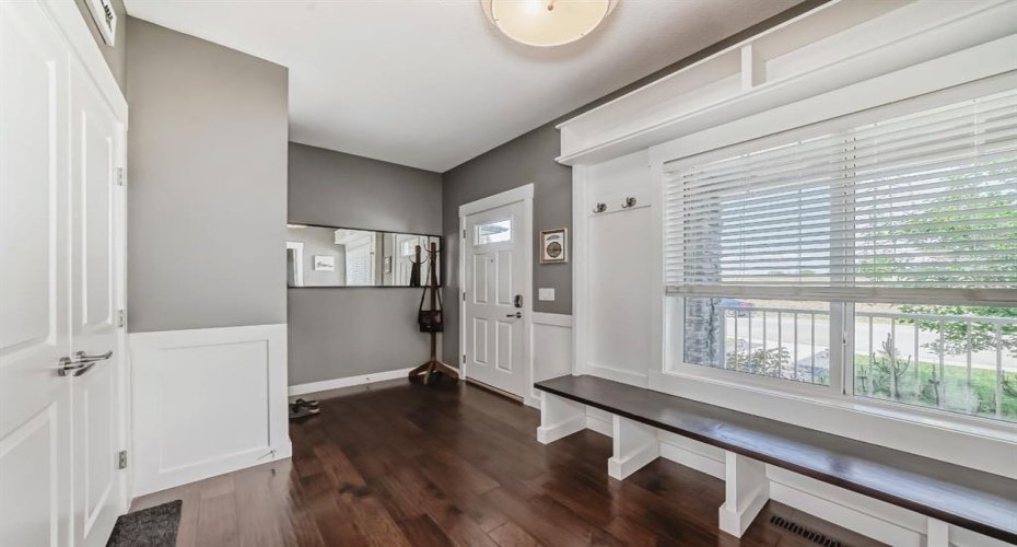 288 Rainbow Falls Green, Chestermere, Alberta T1X 0S4, 4 Bedrooms Bedrooms, ,4 BathroomsBathrooms,Residential,For Sale,Rainbow Falls,A2262855