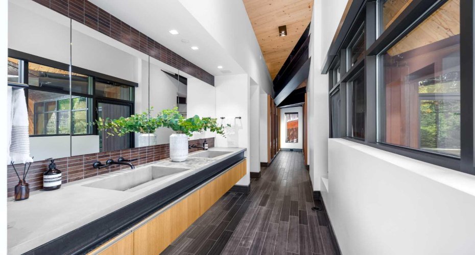 1308 Montreal Avenue, Calgary, Alberta T2T0Z6, 5 Bedrooms Bedrooms, ,4 BathroomsBathrooms,Residential,For Sale,Montreal,A2255661