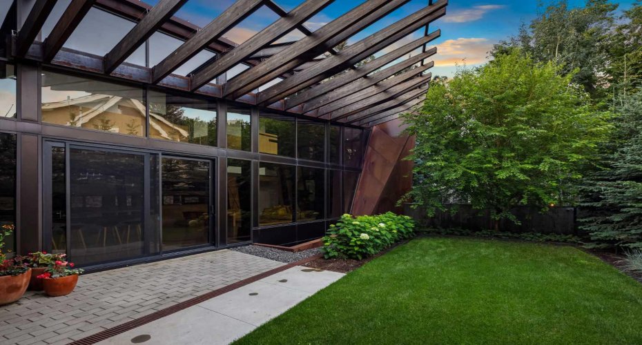 1308 Montreal Avenue, Calgary, Alberta T2T0Z6, 5 Bedrooms Bedrooms, ,4 BathroomsBathrooms,Residential,For Sale,Montreal,A2255661