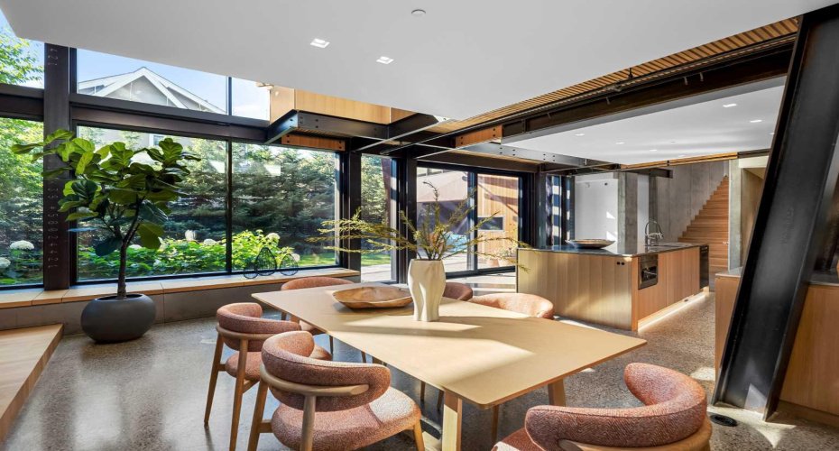 1308 Montreal Avenue, Calgary, Alberta T2T0Z6, 5 Bedrooms Bedrooms, ,4 BathroomsBathrooms,Residential,For Sale,Montreal,A2255661