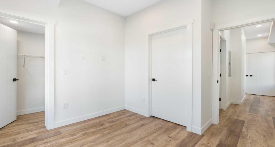 156 Park Street, Cochrane, Alberta T4C2B8, 2 Bedrooms Bedrooms, ,2 BathroomsBathrooms,Residential,For Sale,Park,A2263817