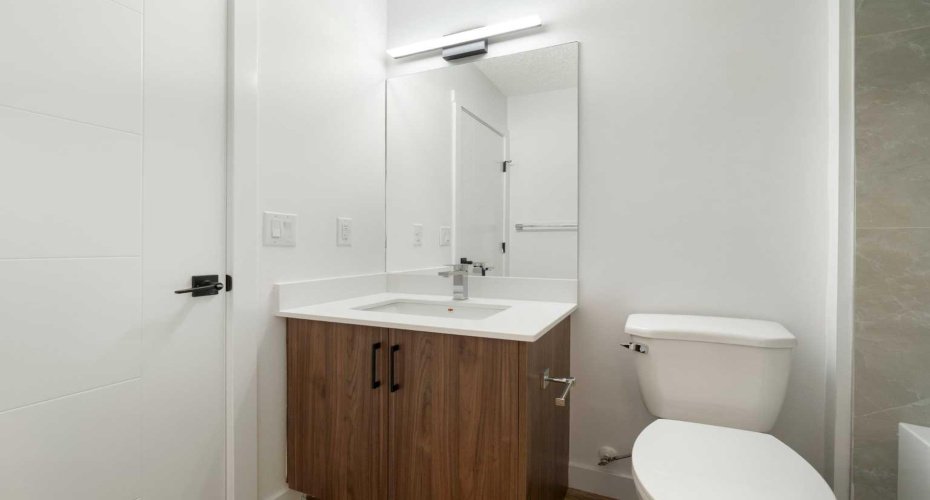 156 Park Street, Cochrane, Alberta T4C2B8, 2 Bedrooms Bedrooms, ,2 BathroomsBathrooms,Residential,For Sale,Park,A2263817