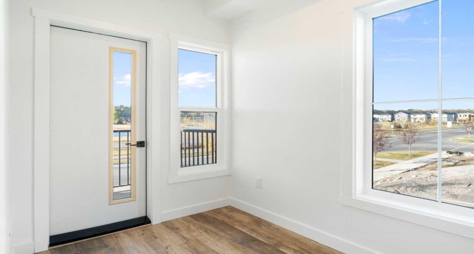 156 Park Street, Cochrane, Alberta T4C2B8, 2 Bedrooms Bedrooms, ,2 BathroomsBathrooms,Residential,For Sale,Park,A2263817