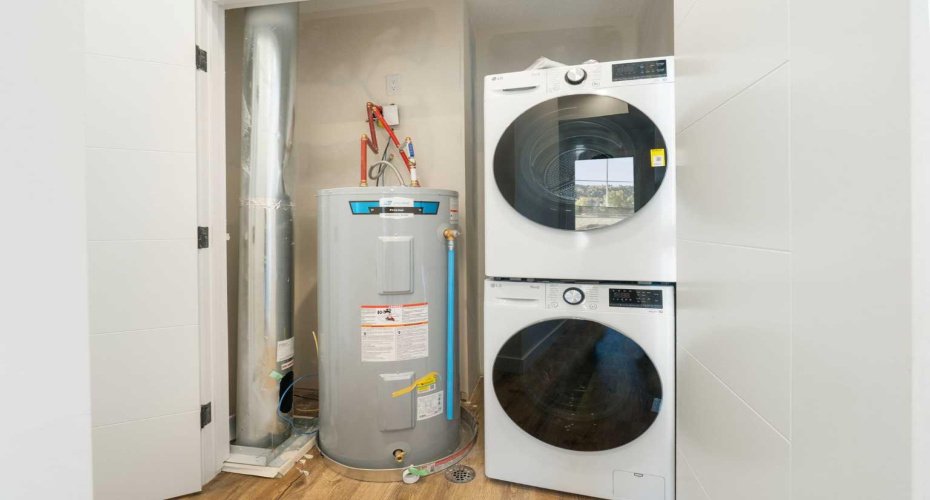 156 Park Street, Cochrane, Alberta T4C2B8, 2 Bedrooms Bedrooms, ,2 BathroomsBathrooms,Residential,For Sale,Park,A2263817