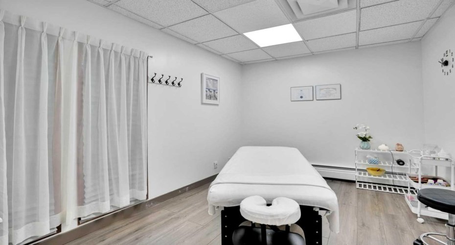 1330 12 Avenue, Calgary, Alberta T3C 0P5, ,Commercial,For Lease,12,A2256771