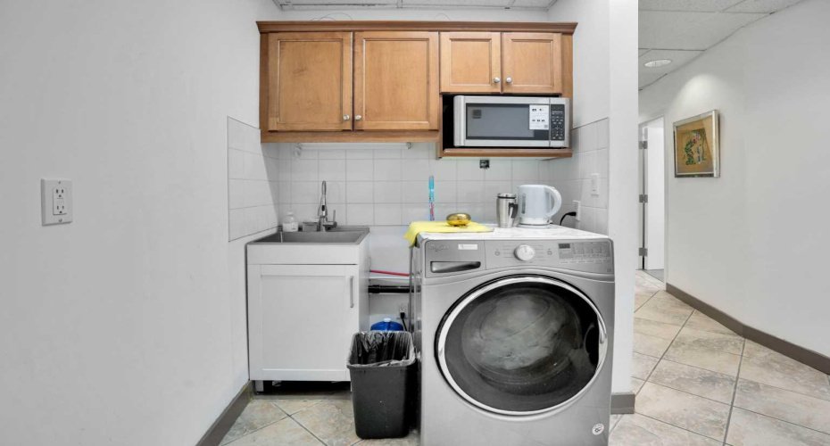 1330 12 Avenue, Calgary, Alberta T3C 0P5, ,Commercial,For Lease,12,A2256771