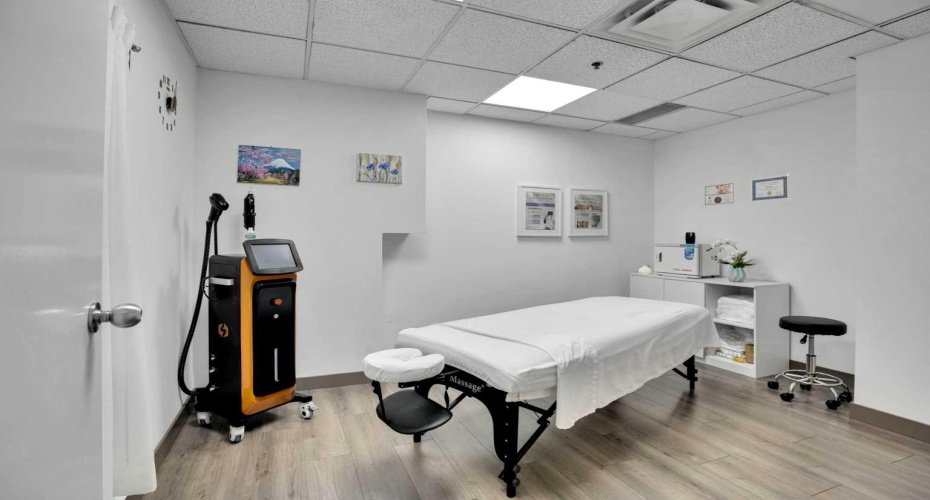 1330 12 Avenue, Calgary, Alberta T3C 0P5, ,Commercial,For Lease,12,A2256771