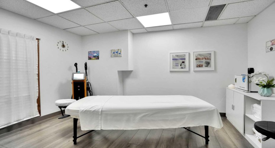 1330 12 Avenue, Calgary, Alberta T3C 0P5, ,Commercial,For Lease,12,A2256771