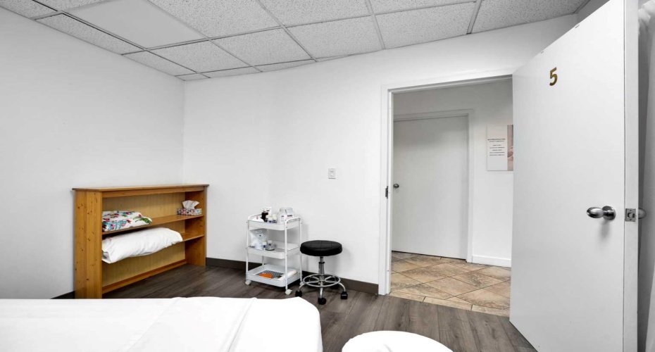 1330 12 Avenue, Calgary, Alberta T3C 0P5, ,Commercial,For Lease,12,A2256771