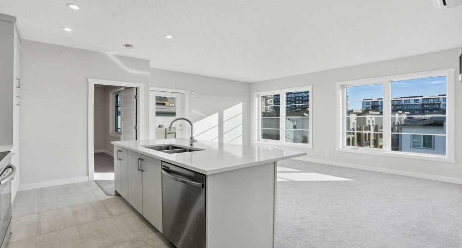 Flat centre island eating bar