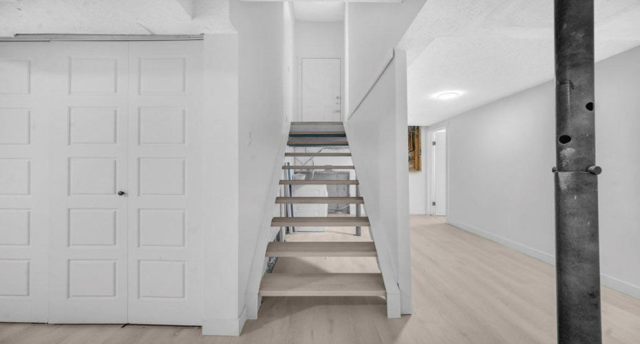 159 Falwood Way, Calgary, Alberta T3J 1A8, 5 Bedrooms Bedrooms, ,2 BathroomsBathrooms,Residential,For Sale,Falwood,A2264738