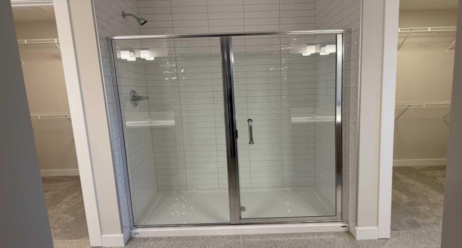 Shower_2 walk-in Closets