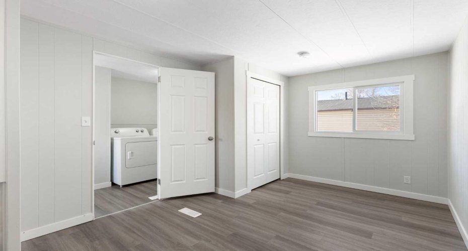 6220 17 Avenue, Calgary, Alberta T2A 0W6, 2 Bedrooms Bedrooms, ,1 BathroomBathrooms,Mobile,For Sale,17,A2259576