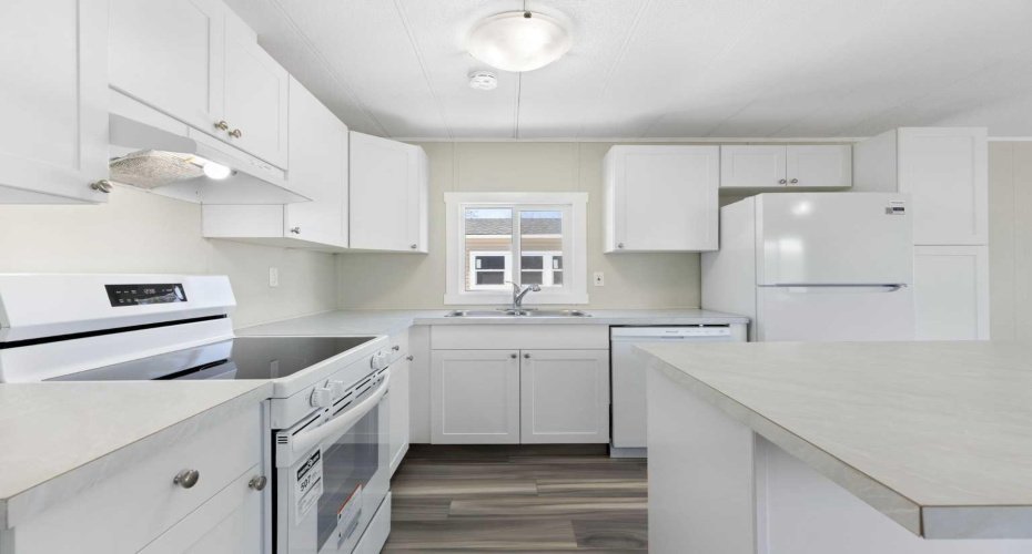 6220 17 Avenue, Calgary, Alberta T2A 0W6, 2 Bedrooms Bedrooms, ,1 BathroomBathrooms,Mobile,For Sale,17,A2259593