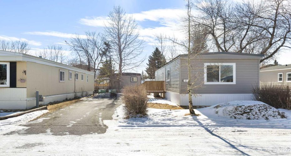 6220 17 Avenue, Calgary, Alberta T2A 0W6, 2 Bedrooms Bedrooms, ,1 BathroomBathrooms,Mobile,For Sale,17,A2259593