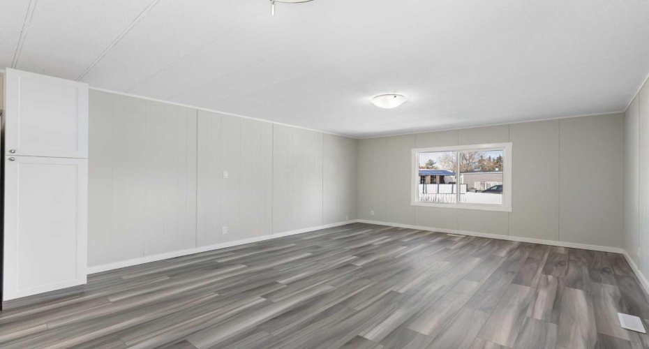 6220 17 Avenue, Calgary, Alberta T2A 0W6, 2 Bedrooms Bedrooms, ,1 BathroomBathrooms,Mobile,For Sale,17,A2259593