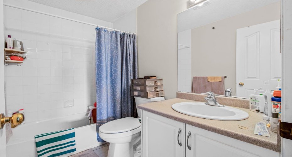 Master Bedroom Private Washroom