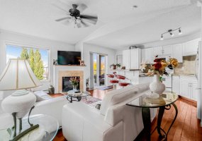 3308 Valleyview Park, Calgary, Alberta T2B 3R6, 2 Bedrooms Bedrooms, ,2 BathroomsBathrooms,Residential,For Sale,Valleyview,A2262736