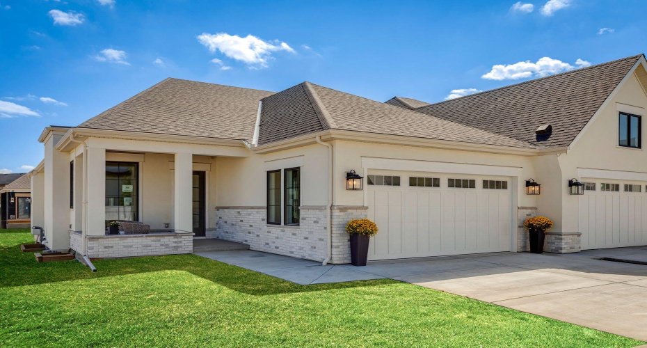 8 Calais Lane, Calgary, Alberta T3E 7K1, 2 Bedrooms Bedrooms, ,3 BathroomsBathrooms,Residential,For Sale,Calais,A2265048