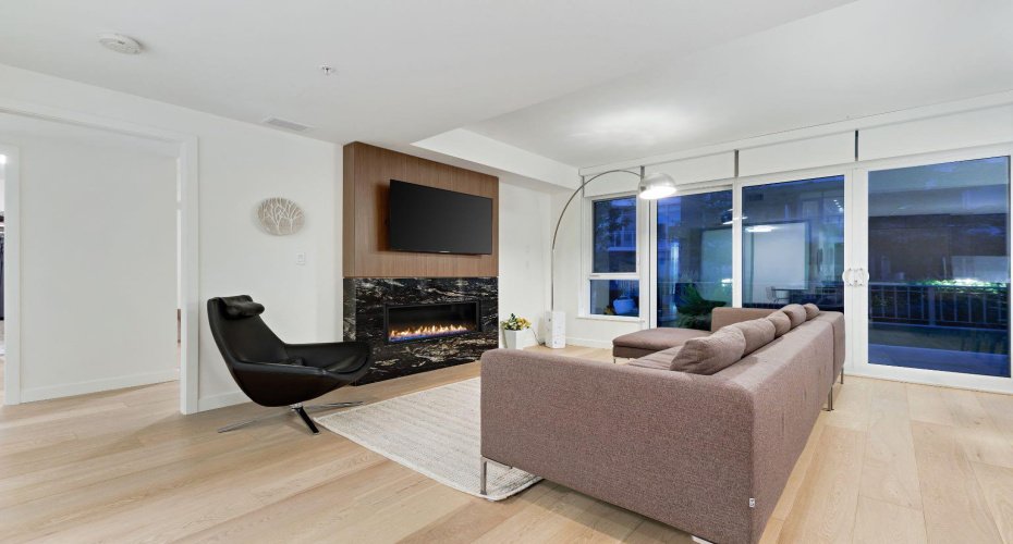 128 Waterfront Court, Calgary, Alberta T2P1K9, 2 Bedrooms Bedrooms, ,3 BathroomsBathrooms,Residential,For Sale,Waterfront,A2264821