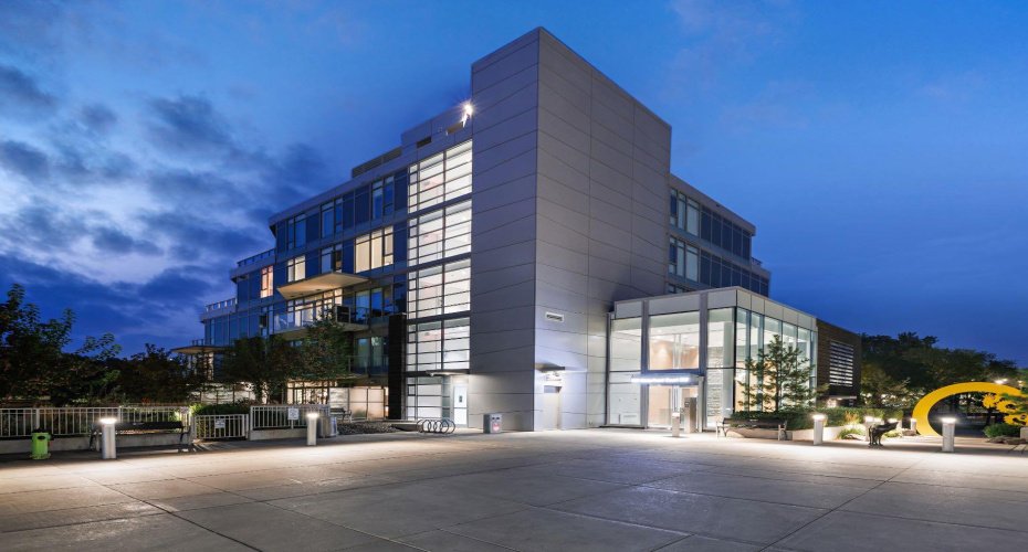 128 Waterfront Court, Calgary, Alberta T2P1K9, 2 Bedrooms Bedrooms, ,3 BathroomsBathrooms,Residential,For Sale,Waterfront,A2264821