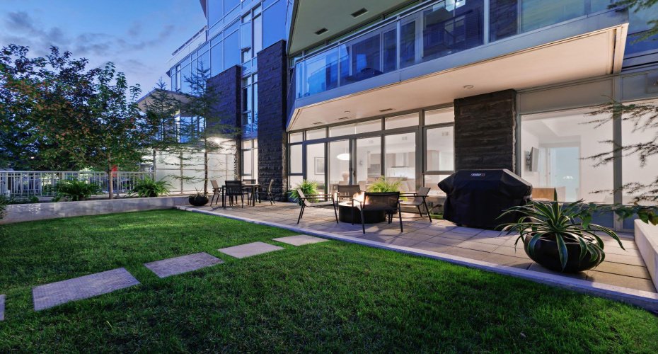 128 Waterfront Court, Calgary, Alberta T2P1K9, 2 Bedrooms Bedrooms, ,3 BathroomsBathrooms,Residential,For Sale,Waterfront,A2264821