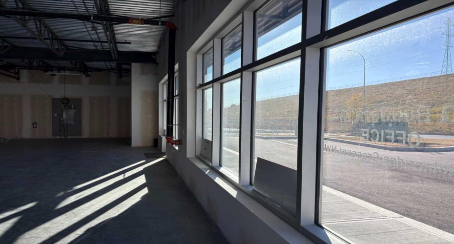 246 Nolanridge Crescent, Calgary, Alberta T3R 1W9, ,Commercial,For Lease,Nolanridge,A2264921