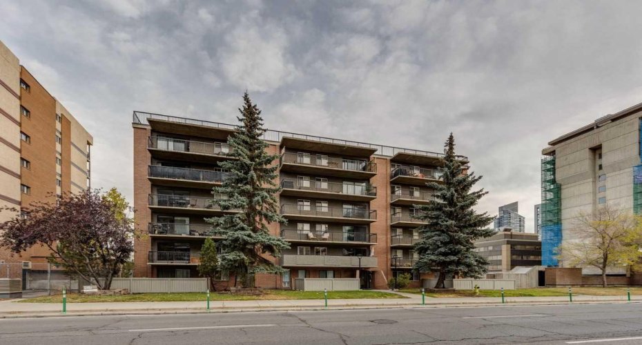 1320 12 Avenue, Calgary, Alberta T3C3R6, 2 Bedrooms Bedrooms, ,1 BathroomBathrooms,Residential,For Sale,12,A2265296