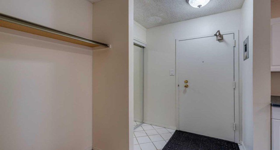 1320 12 Avenue, Calgary, Alberta T3C3R6, 2 Bedrooms Bedrooms, ,1 BathroomBathrooms,Residential,For Sale,12,A2265296