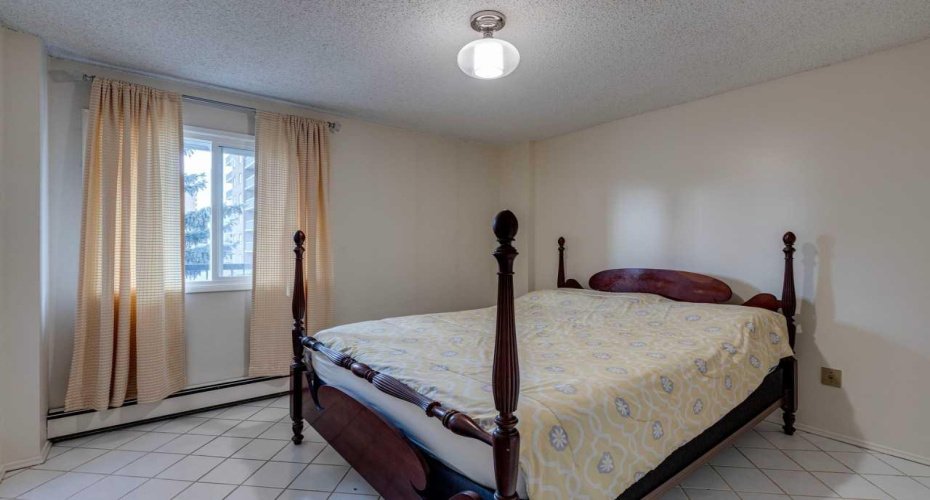 1320 12 Avenue, Calgary, Alberta T3C3R6, 2 Bedrooms Bedrooms, ,1 BathroomBathrooms,Residential,For Sale,12,A2265296