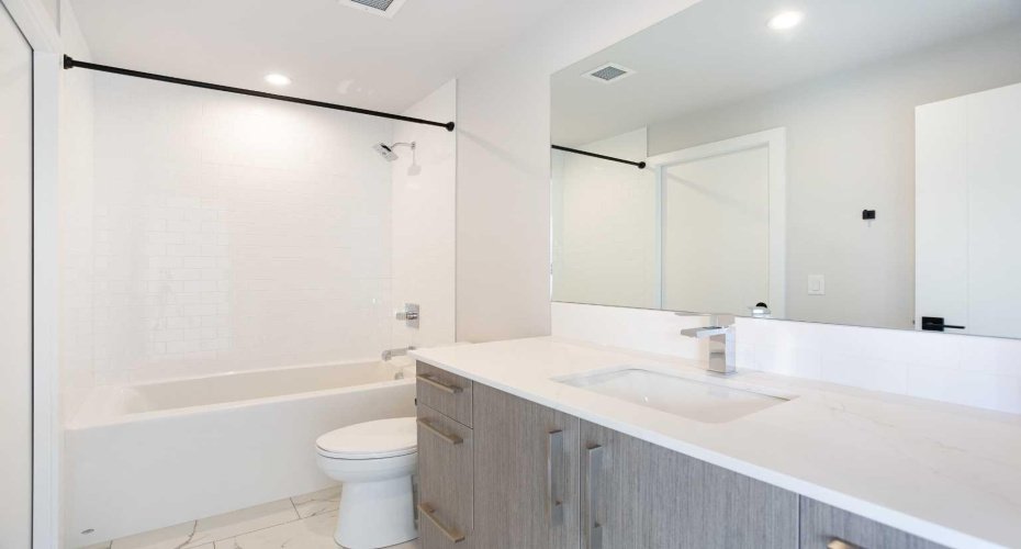 110 18A Street, Calgary, Alberta T2N 5G5, 2 Bedrooms Bedrooms, ,1 BathroomBathrooms,Residential,For Sale,18A,A2265324