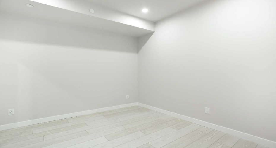 110 18A Street, Calgary, Alberta T2N 5G5, 2 Bedrooms Bedrooms, ,1 BathroomBathrooms,Residential,For Sale,18A,A2265324